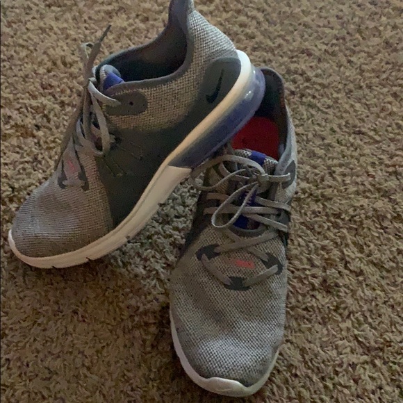 Shoes - Picture 2 of 5